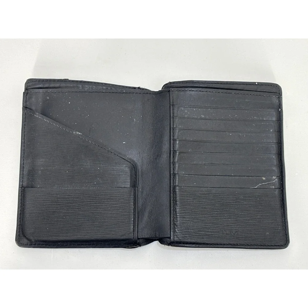 Tumi Bi-Fold Wallet Mens‎ Black Leather Embossed Credit Card Slot Rectangular